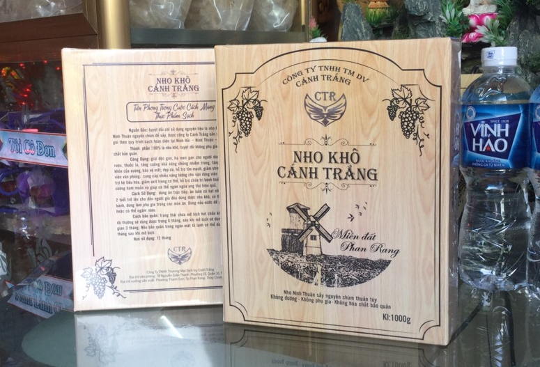 /Nho khô cánh trắng